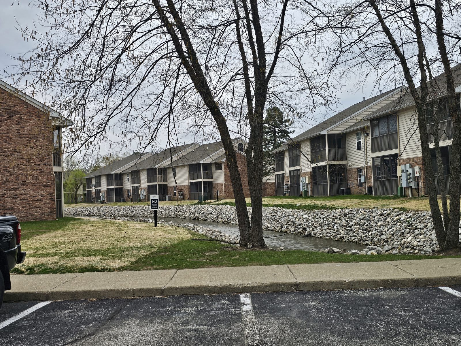 Final completed pond stabilization site